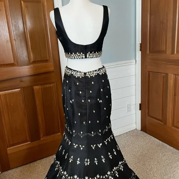 Rachel Allen 2-pc Black Stunning Prom Dress size 6 - Picture 5 of 9